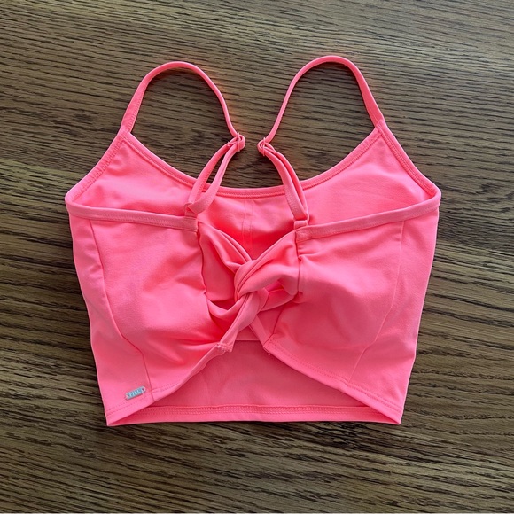 Victoria’s Secret PINK ULTIMATE LIGHTLY LINED TWIST BACK SPORTS BRA - Picture 1 of 7